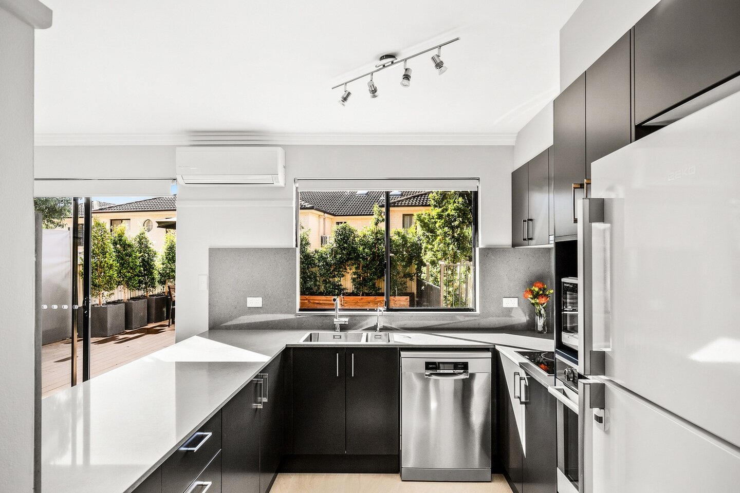 7/4-8 Russell Street, Baulkham Hills Sold by ResponseRE Walsh Sullivan Northmead - image 1