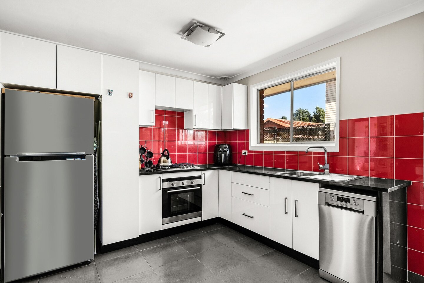 20 Sewell Avenue, Seven Hills Sold by ResponseRE Walsh Sullivan Northmead - image 1