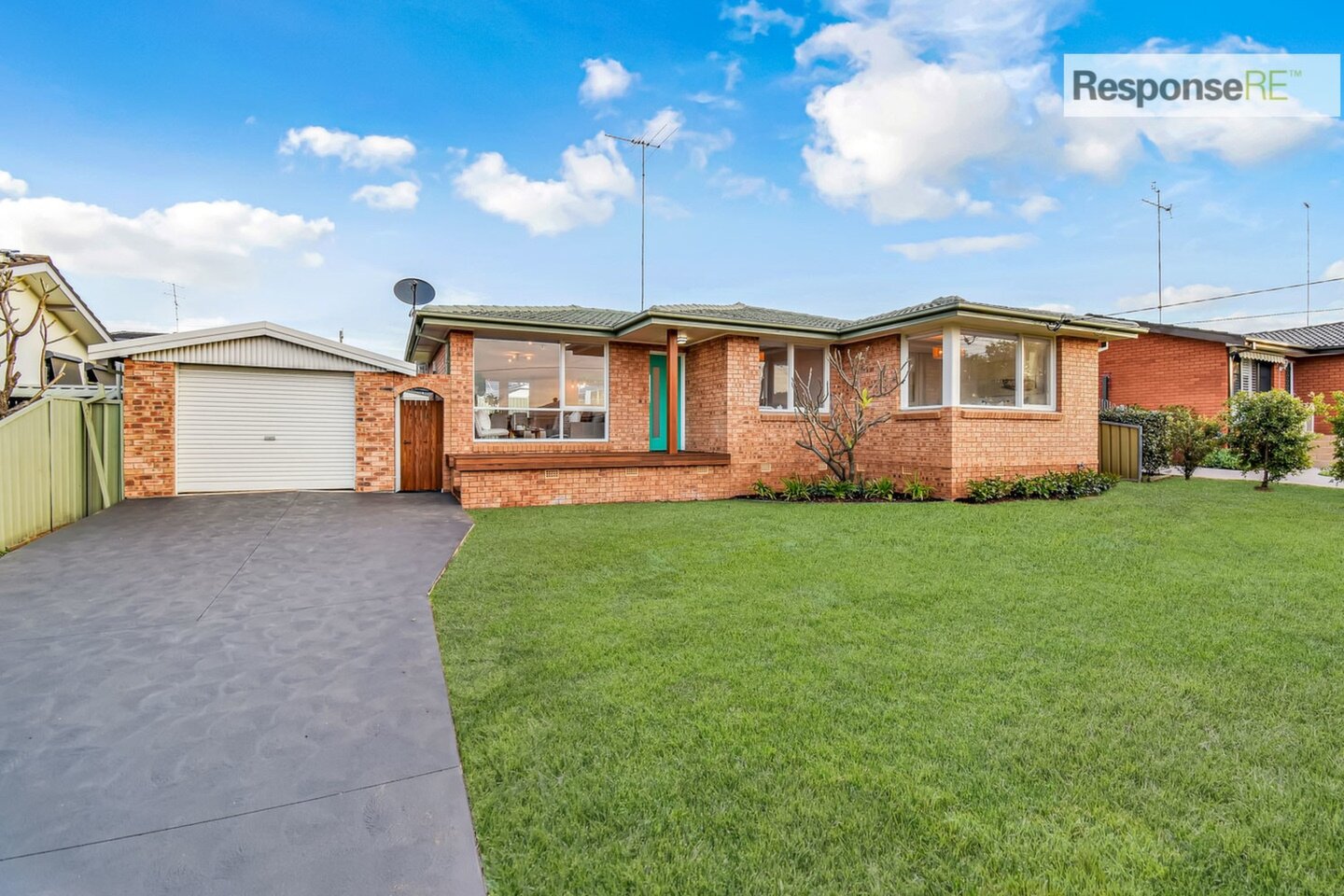 18 Chesterfield Road, South Penrith Sold by Response Real Estate Penrith - image 1