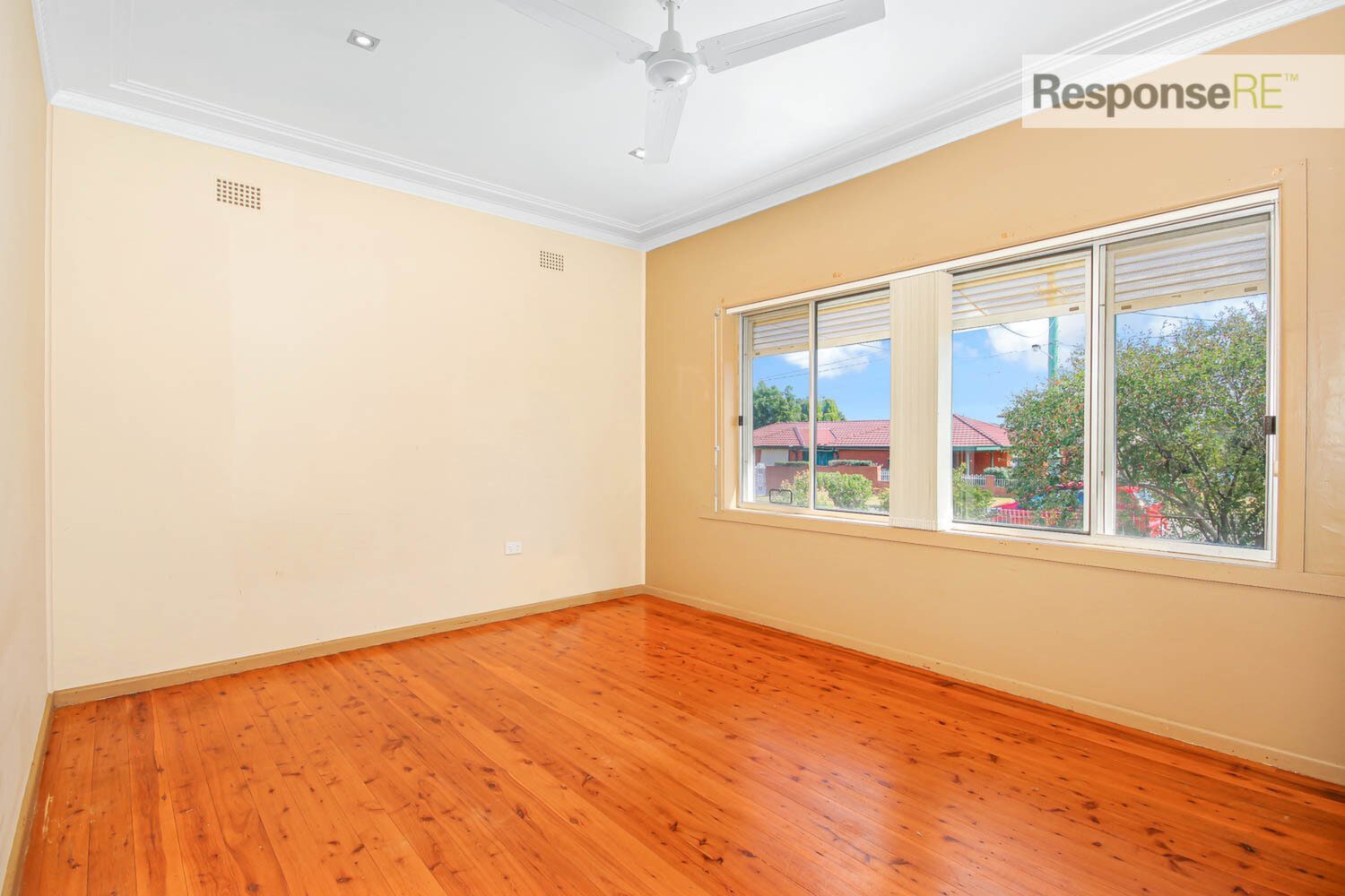 6 Victory Street, South Penrith Sold by Response Real Estate Penrith - image 1