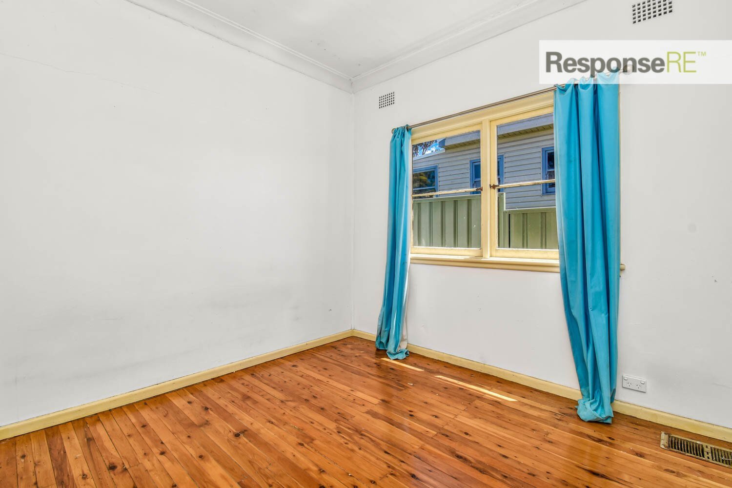 8 Norfolk Road, Cambridge Park Sold by ResponseRE - image 1