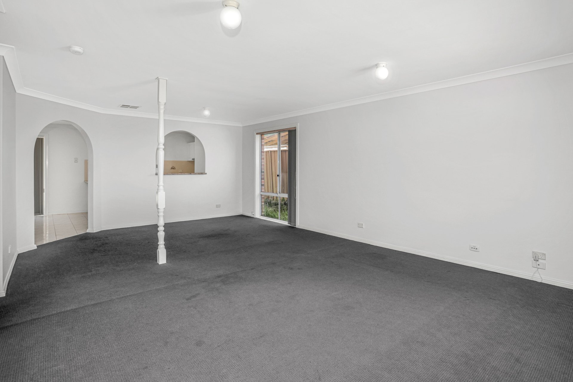30b Crestreef Drive, Acacia Gardens Sold by ResponseRE - image 1