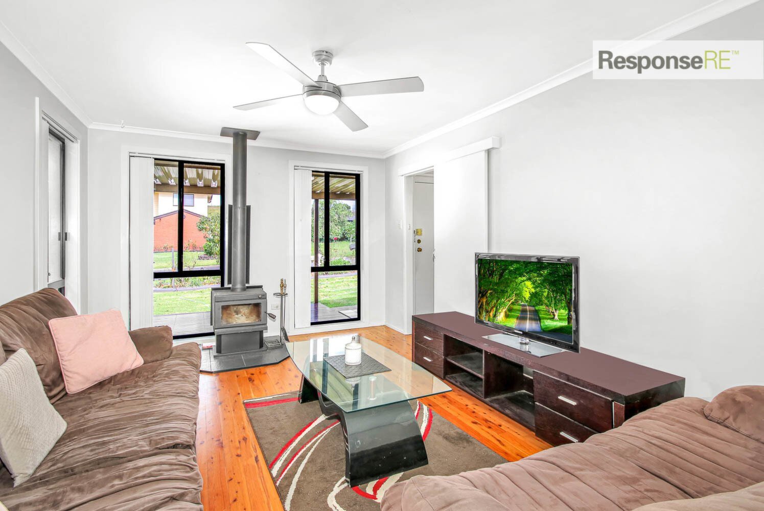 17 Timaru Grove, South Penrith Sold by Response Real Estate Penrith - image 1
