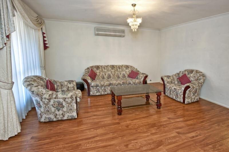 9 Andrew Thompson Place, Colyton Sold by Response Real Estate Penrith - image 1