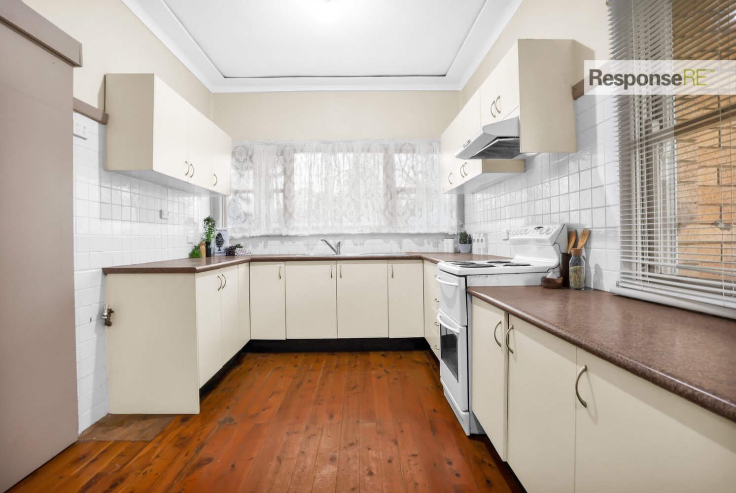 31 Jason Avenue, South Penrith Sold by Response Real Estate Penrith - image 1