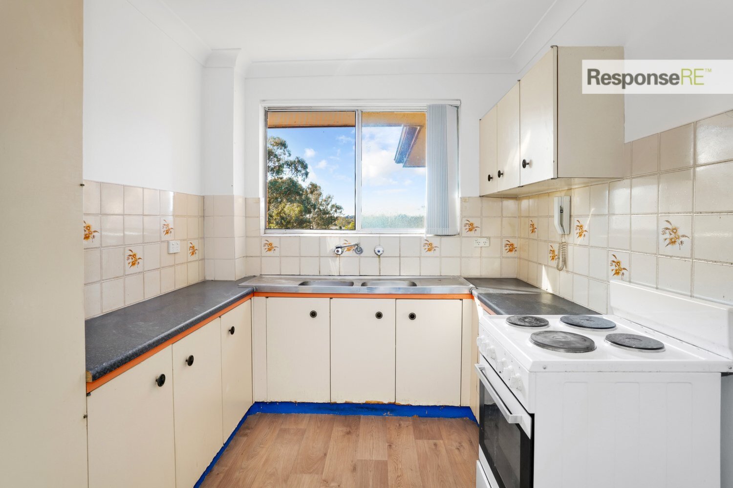 21/54 Park Avenue, Kingswood Sold by Response Real Estate Penrith - image 1