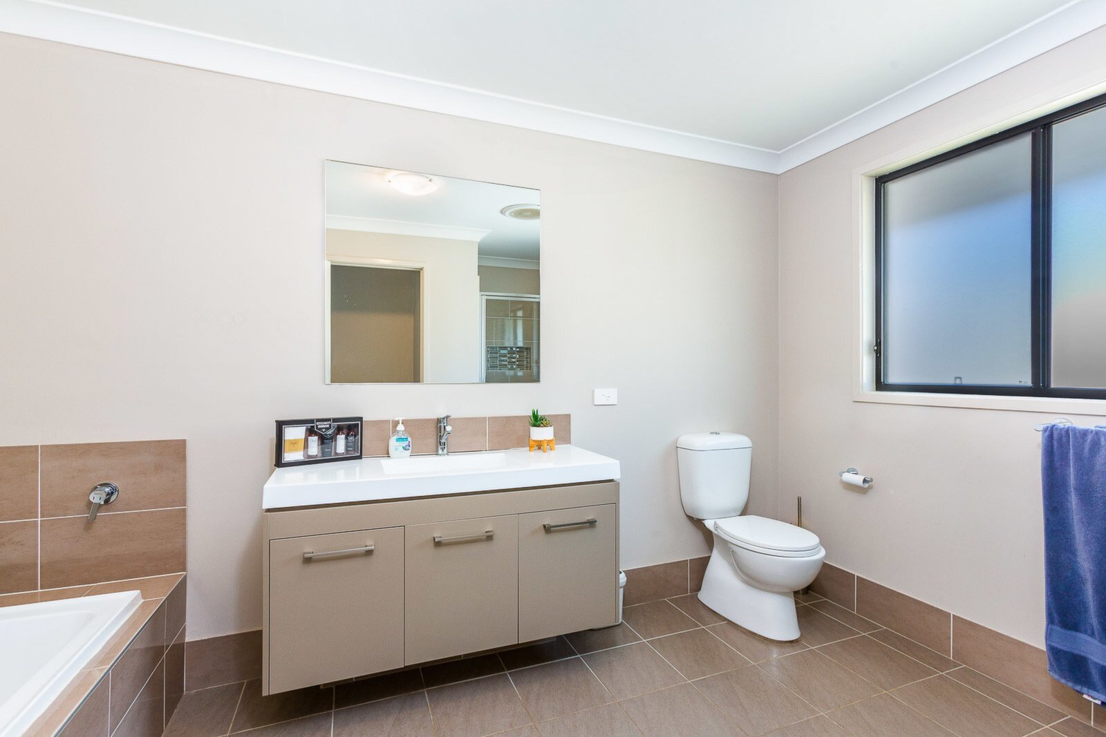 27 Quill Street, Riverstone Sold by ResponseRE - image 1