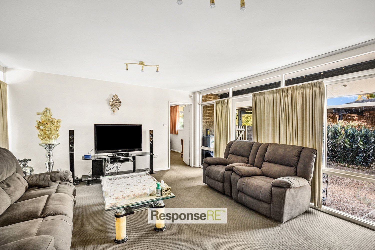 8 Tathra Place, Castle Hill Leased by ResponseRE - image 1