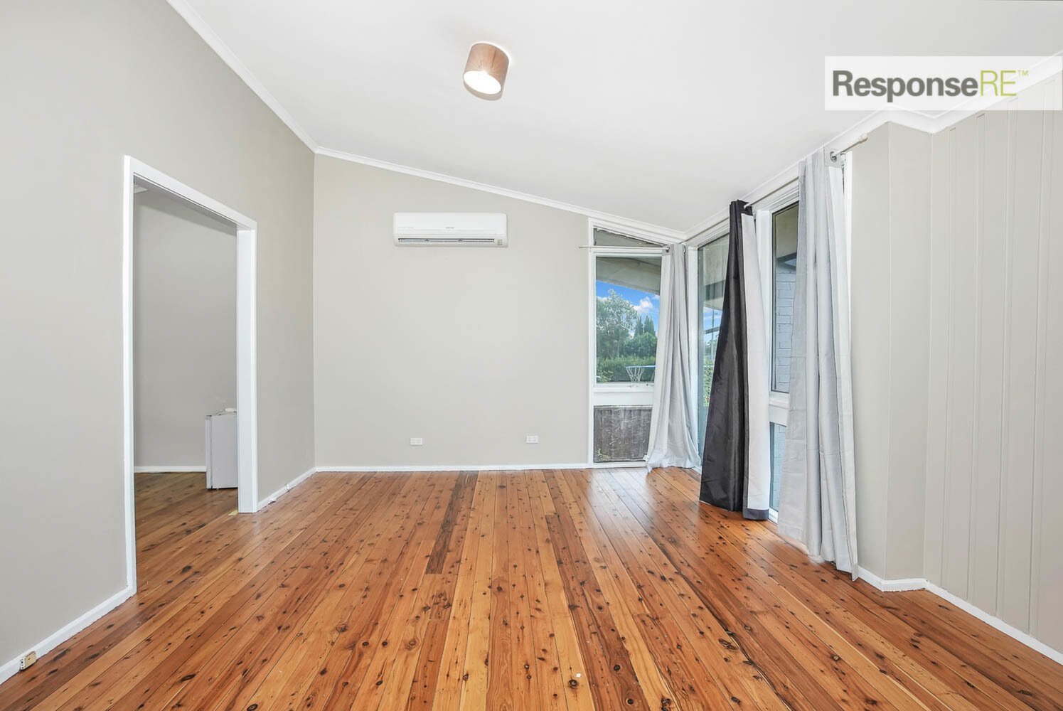 9 Haining Street, Cambridge Park Leased by ResponseRE - image 1