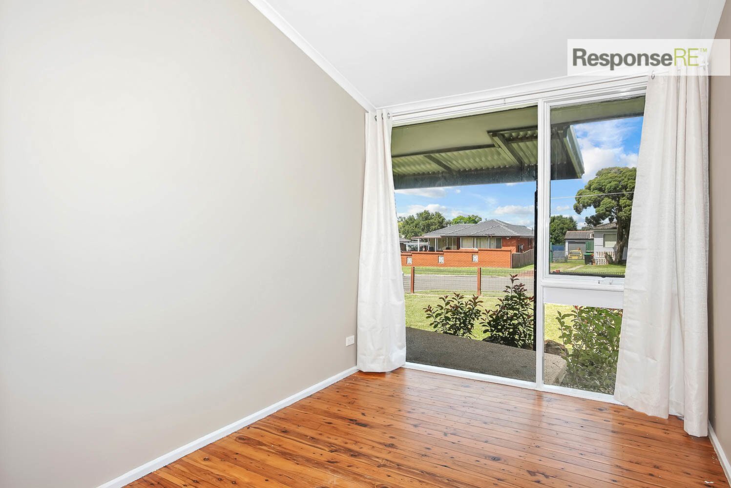 9 Haining Street, Cambridge Park Leased by ResponseRE - image 1