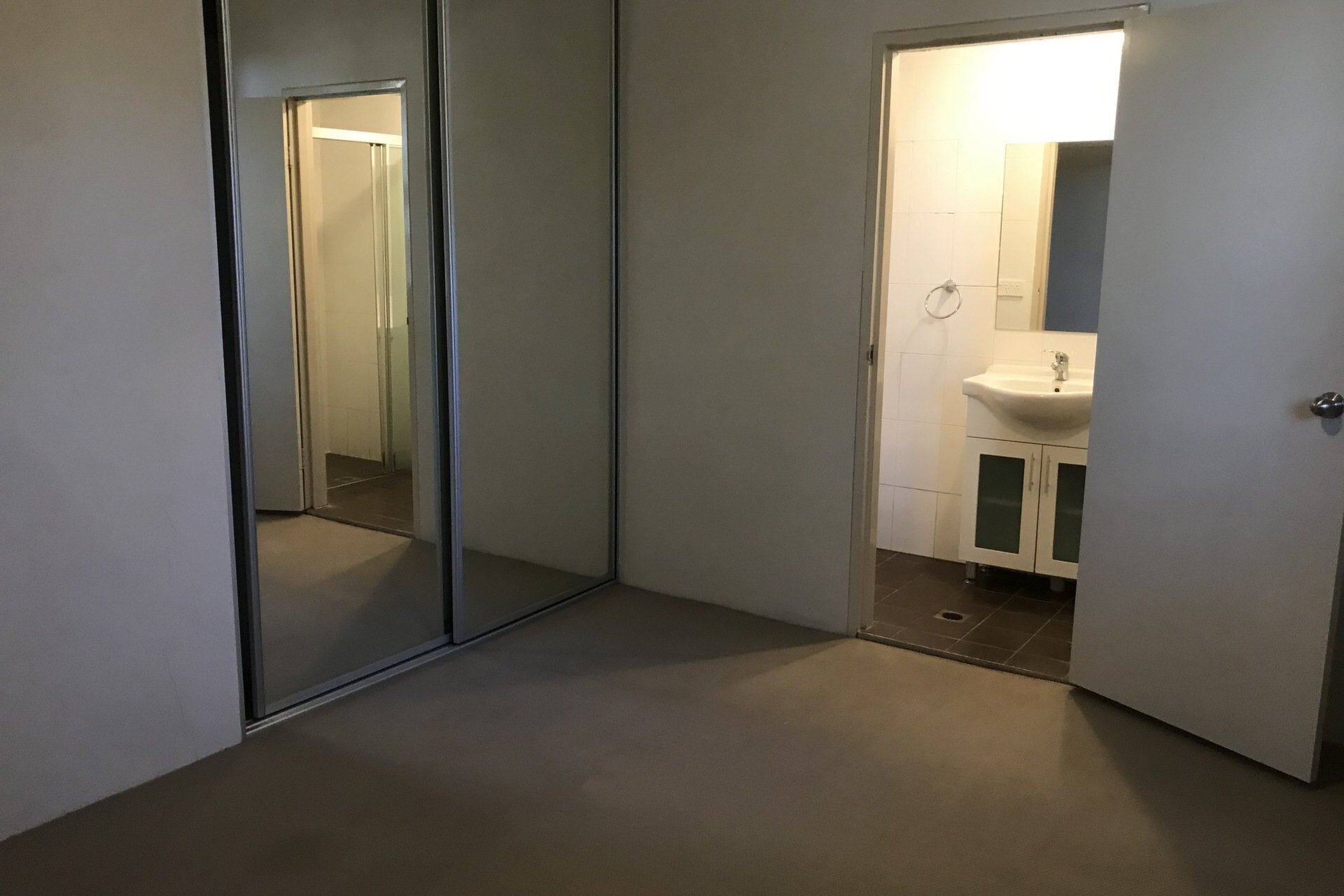 2/9-13 Dent Street, Penrith Leased by ResponseRE - image 1