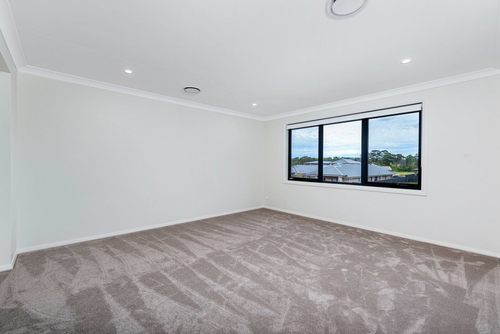 15 Flower Street, Box Hill Leased by ResponseRE - image 1