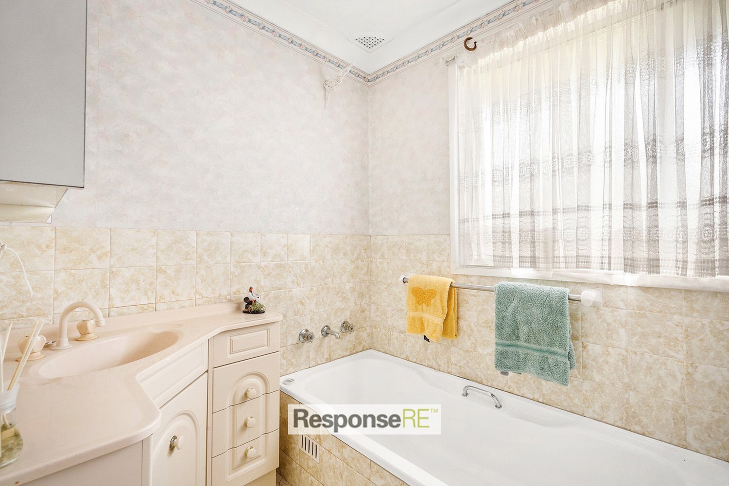 12 Grasmere Avenue, Northmead Sold by ResponseRE Walsh Sullivan Northmead - image 1