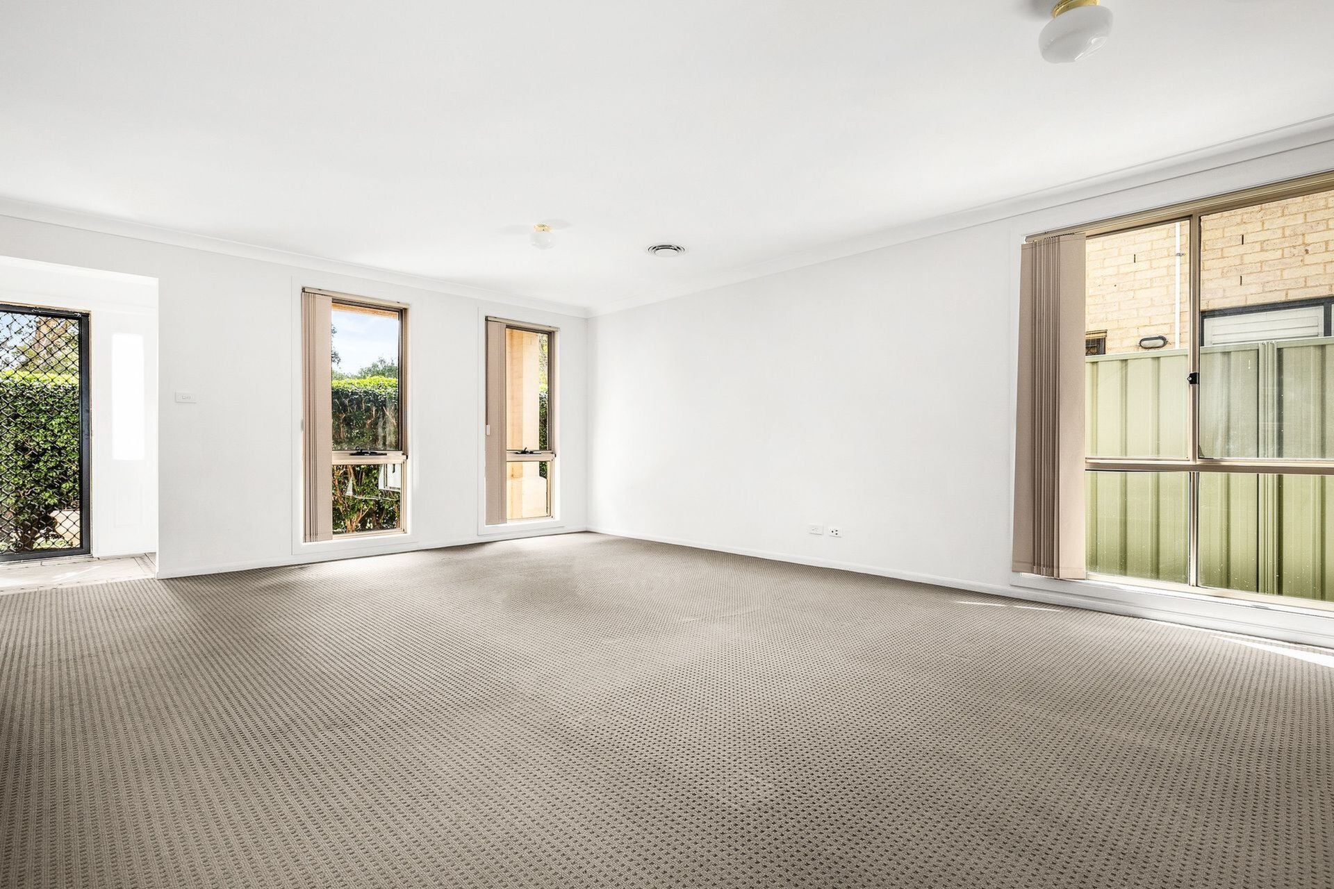 12 Paperbark Crescent, Beaumont Hills Leased by ResponseRE - image 1