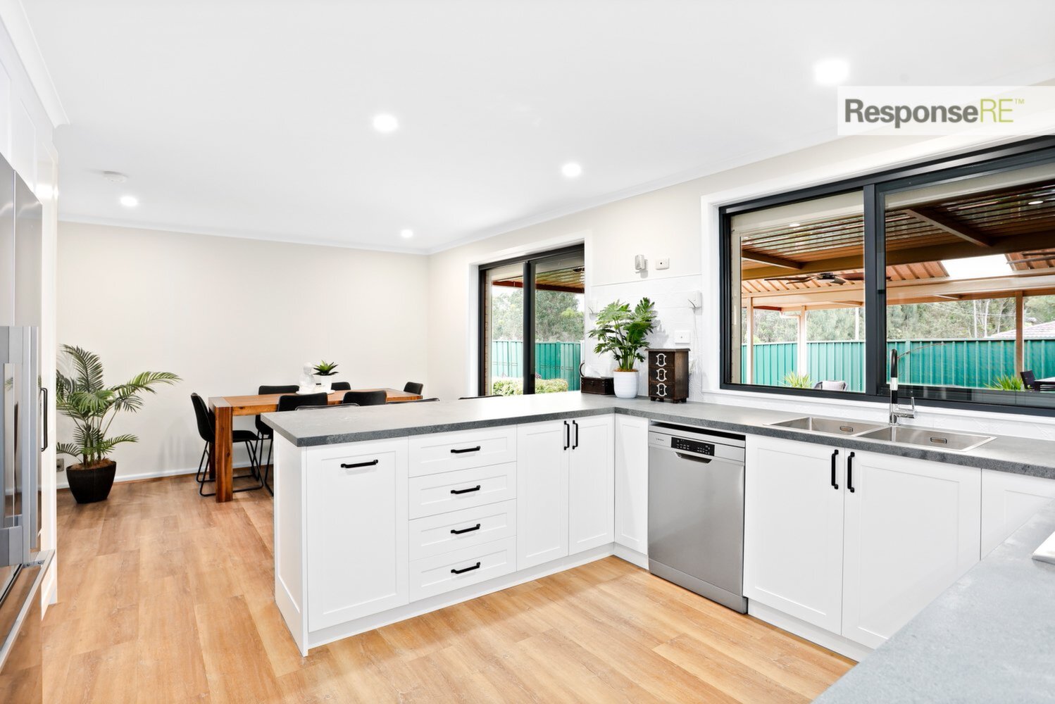 35 Horseshoe Circuit, St Clair Sold by Response Real Estate Penrith - image 1
