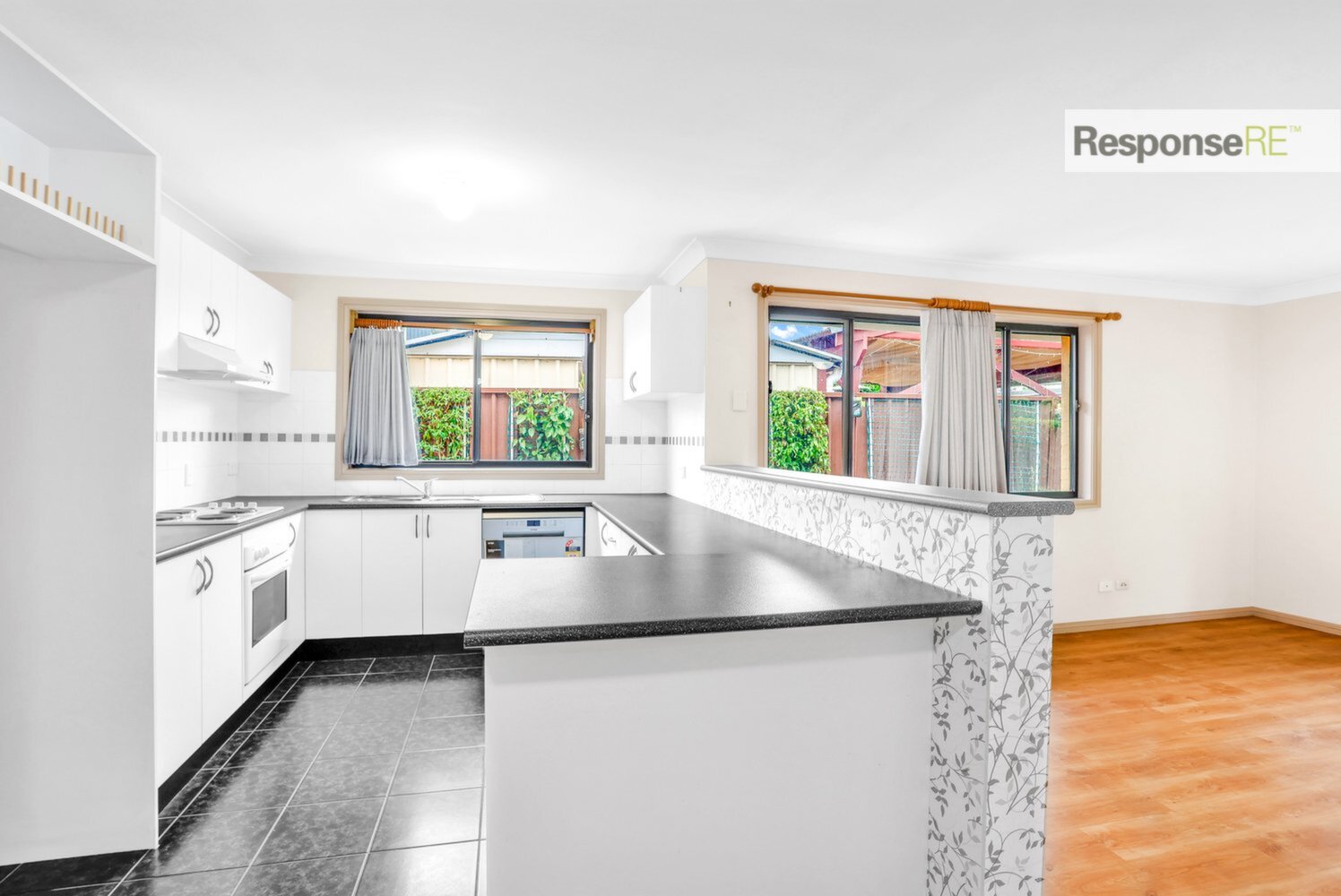 1/42 Park Avenue, Kingswood Sold by Response Real Estate Penrith - image 1