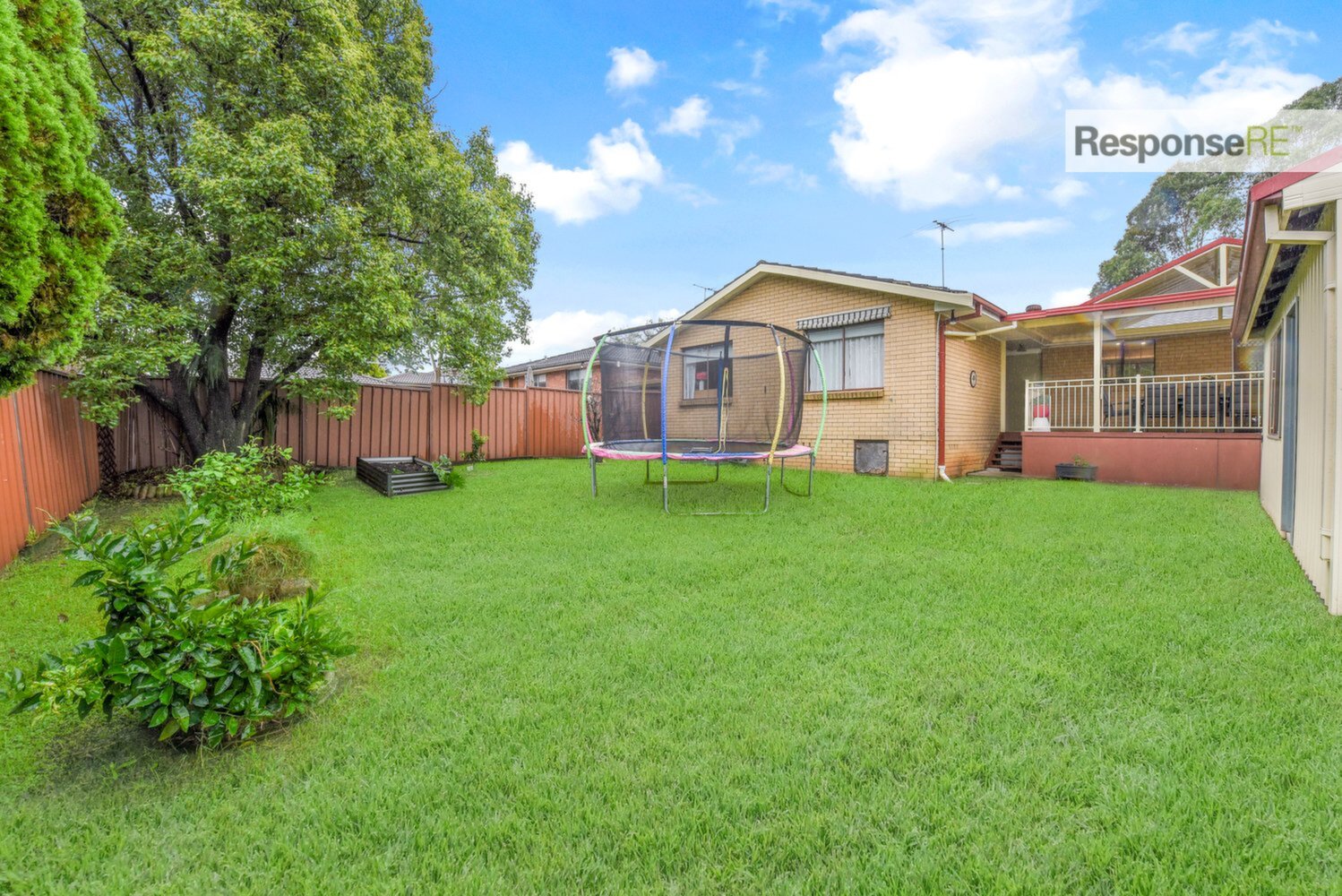8 Peter Pan Glen, St Clair Sold by Response Real Estate Penrith - image 1