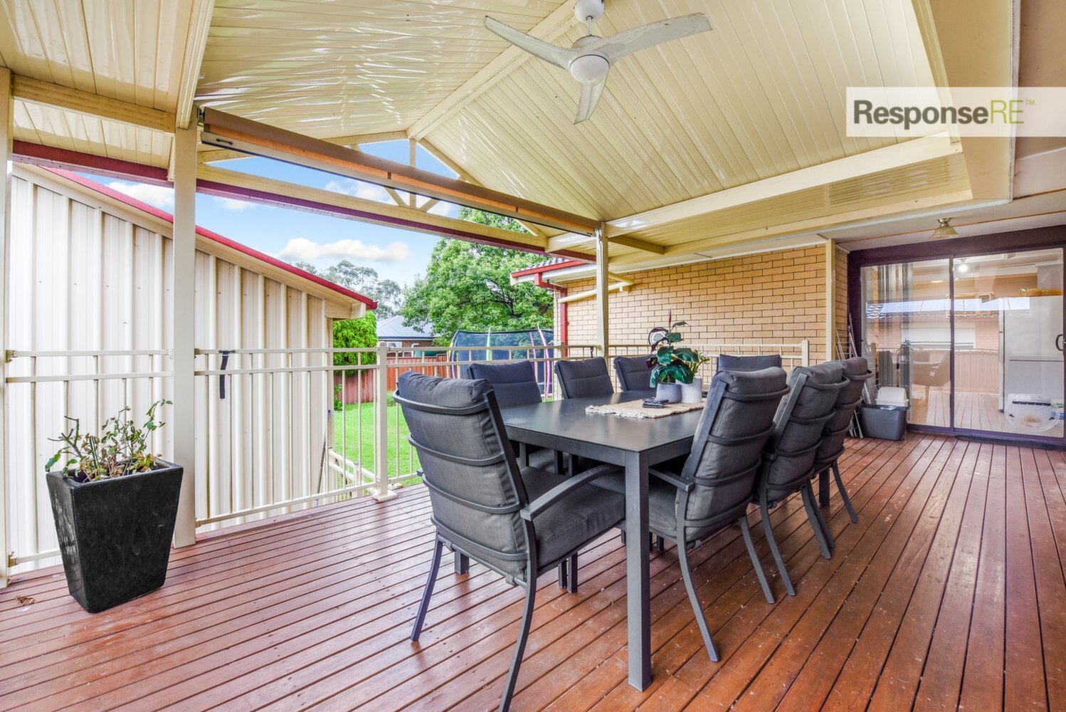 8 Peter Pan Glen, St Clair Sold by Response Real Estate Penrith - image 1