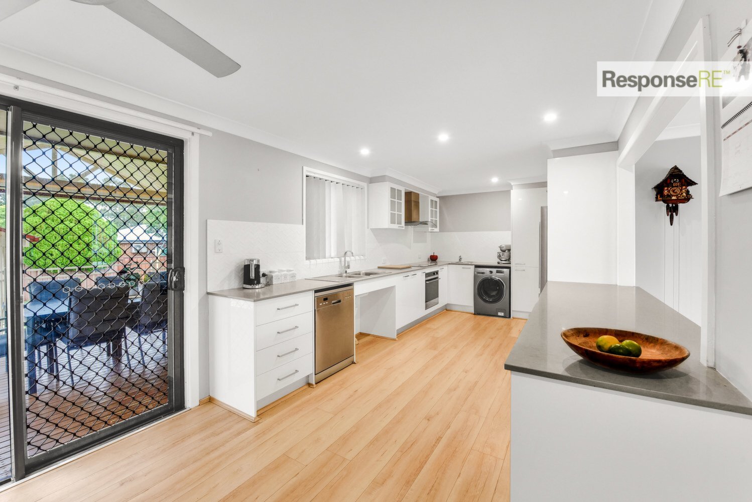 8 Peter Pan Glen, St Clair Sold by Response Real Estate Penrith - image 1