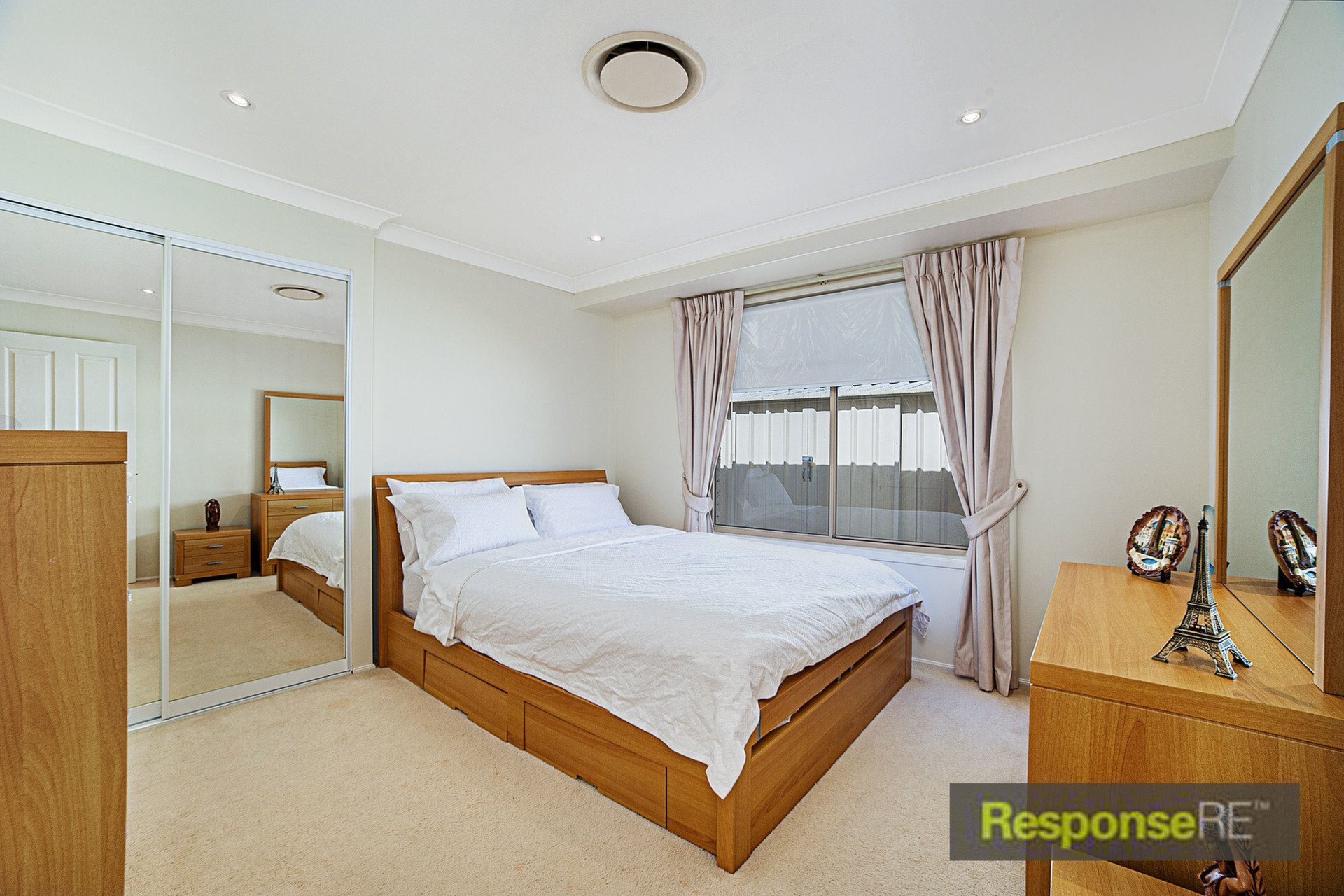 7 Kingdom Place, Kellyville Sold by ResponseRE - image 1