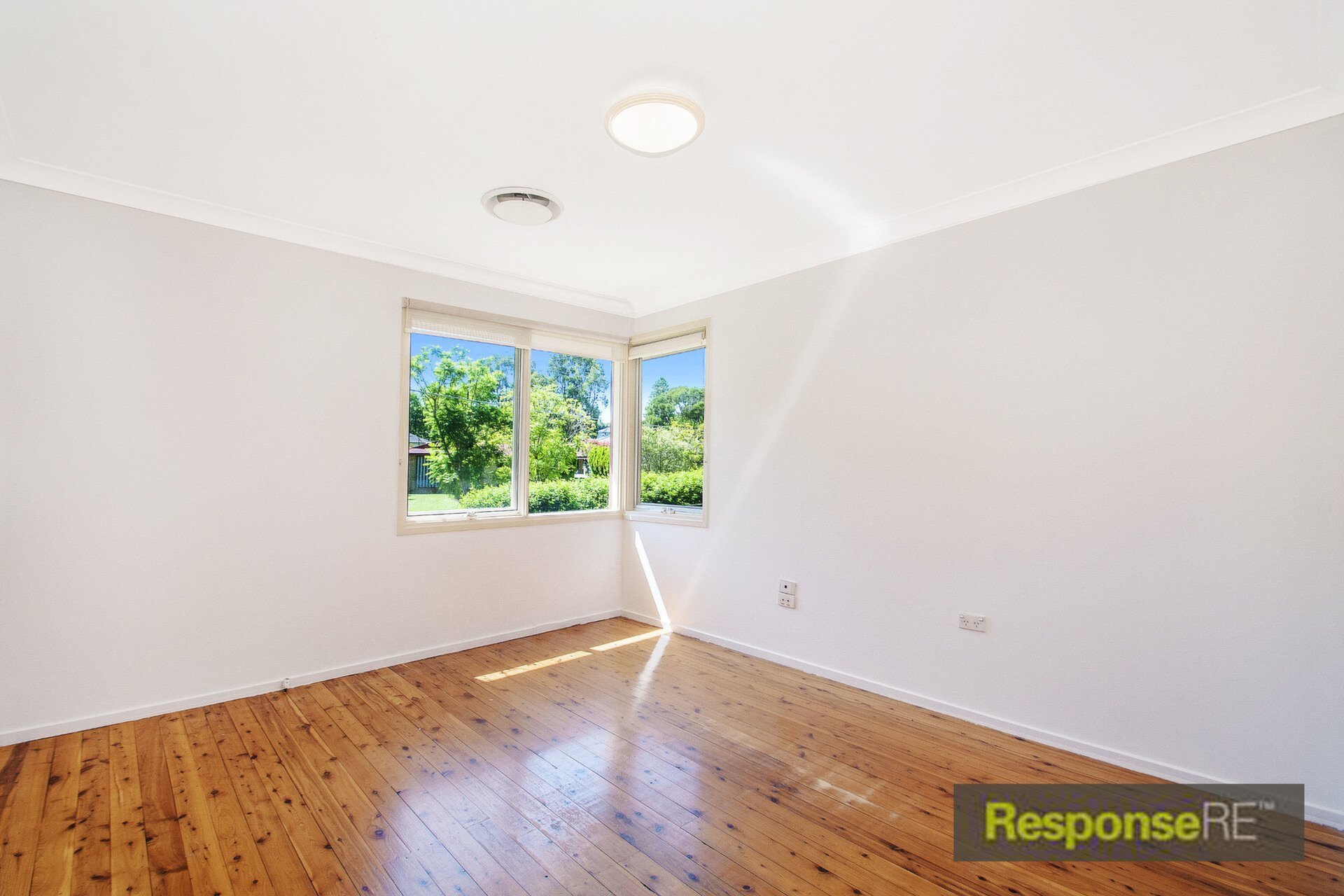 30 Chalet Road, Kellyville Sold by ResponseRE - image 1