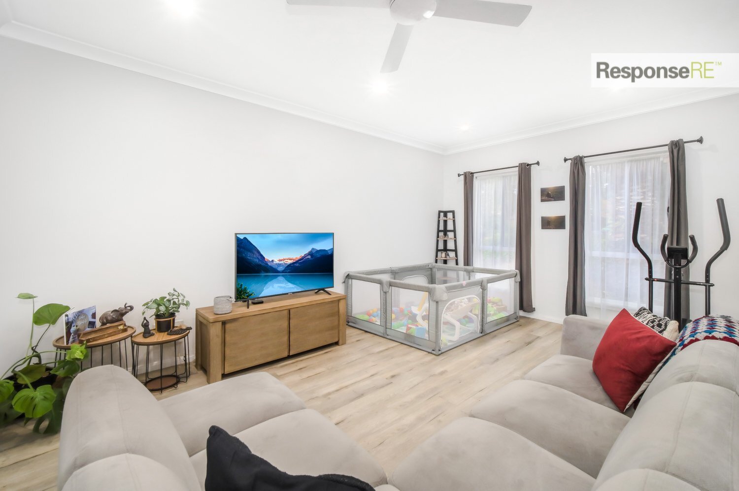 31 Penrose Crescent, South Penrith Sold by Response Real Estate Penrith - image 1