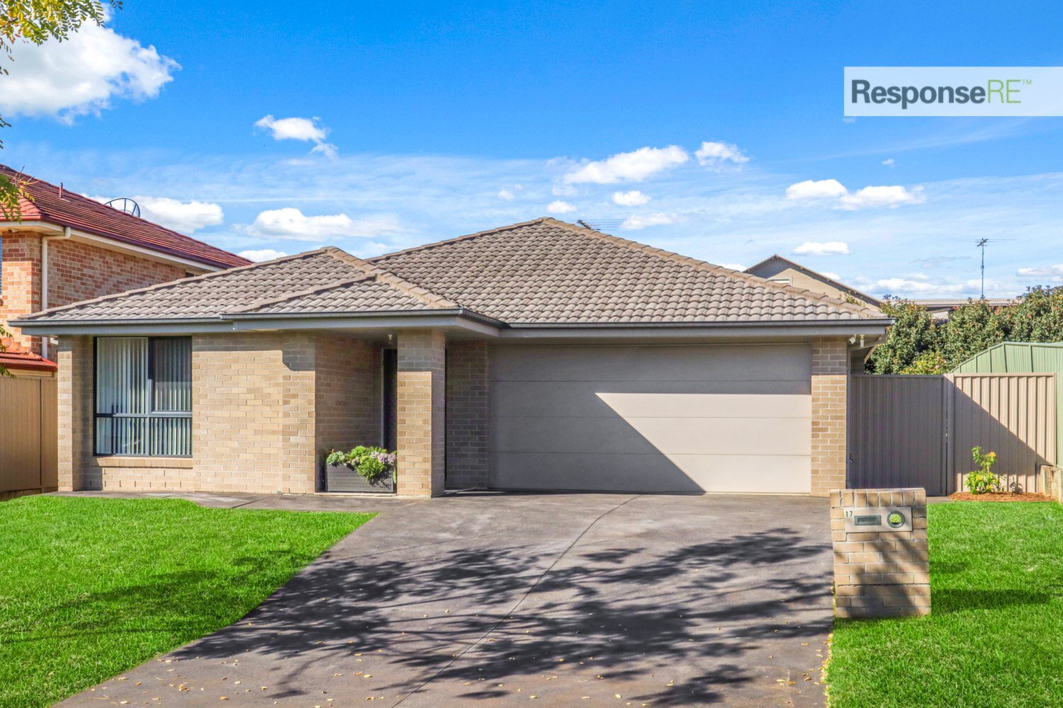 17 Wattlebird Place, Glenwood Sold by ResponseRE - image 1