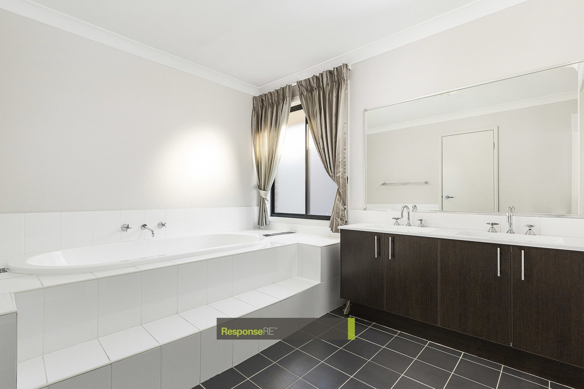 52 Rothbury Terrace, Stanhope Gardens Leased by ResponseRE Walsh Sullivan Baulkham Hills - image 1