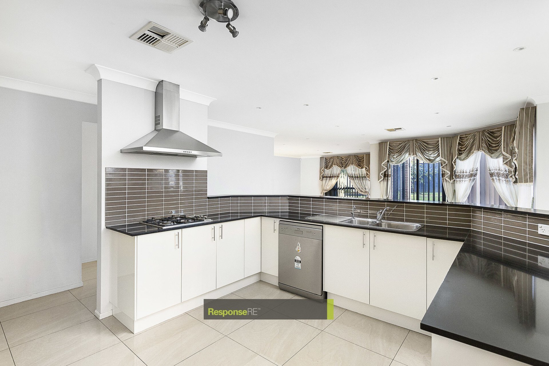 52 Rothbury Terrace, Stanhope Gardens Leased by ResponseRE Walsh Sullivan Baulkham Hills - image 1