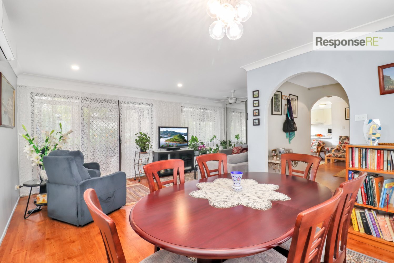 10 Lindridge Street, South Penrith Sold by Response Real Estate Penrith - image 1