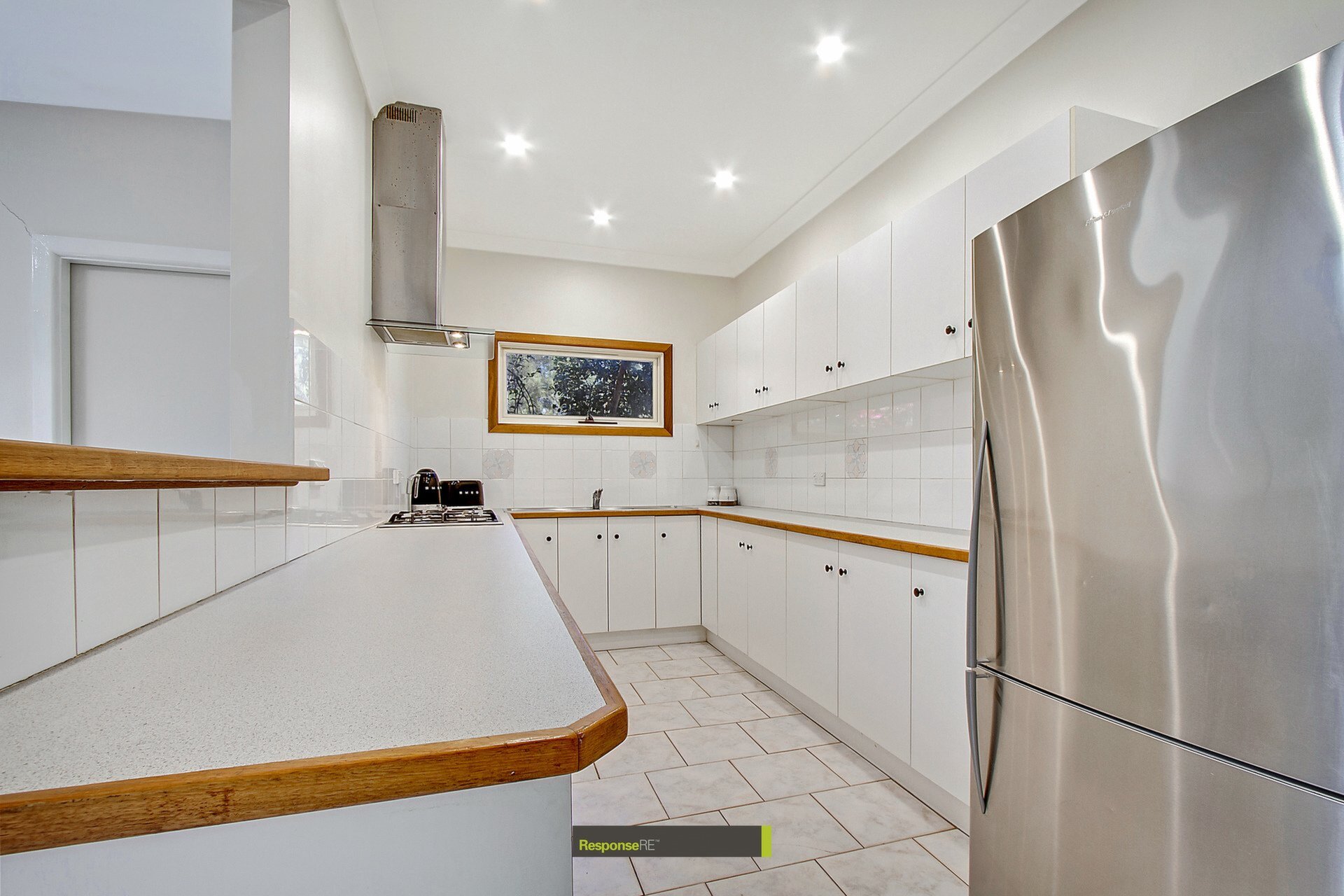 8 Anne Avenue, Seven Hills Sold by ResponseRE Walsh Sullivan Northmead - image 1