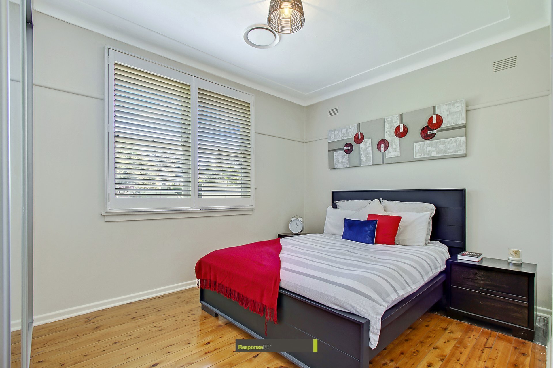 8 Anne Avenue, Seven Hills Sold by ResponseRE Walsh Sullivan Northmead - image 1