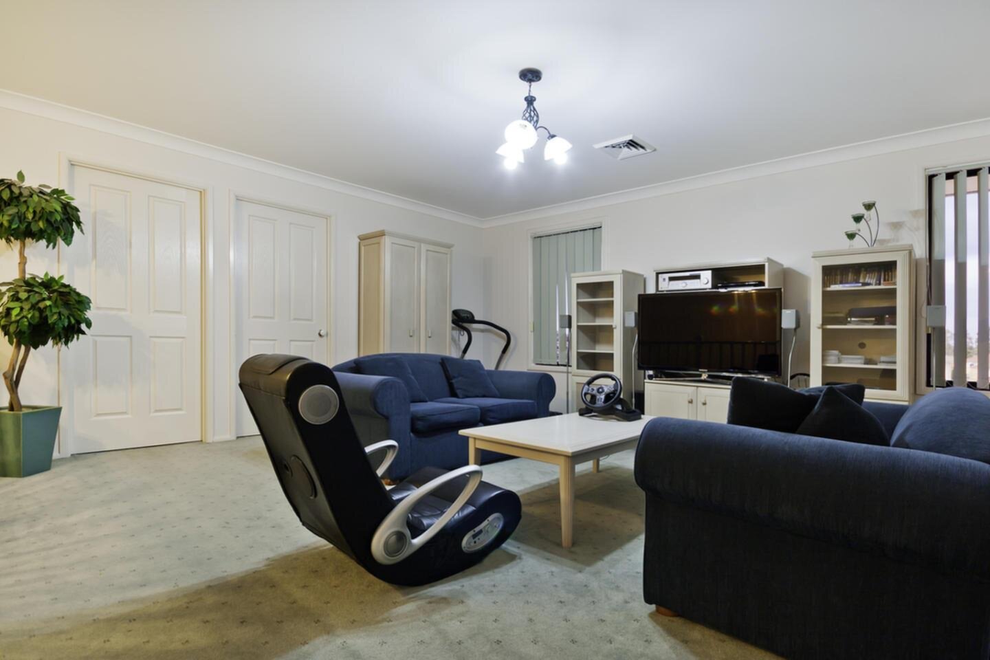 20 Thornbill Crescent, Glenmore Park Sold by Response Real Estate Penrith - image 1