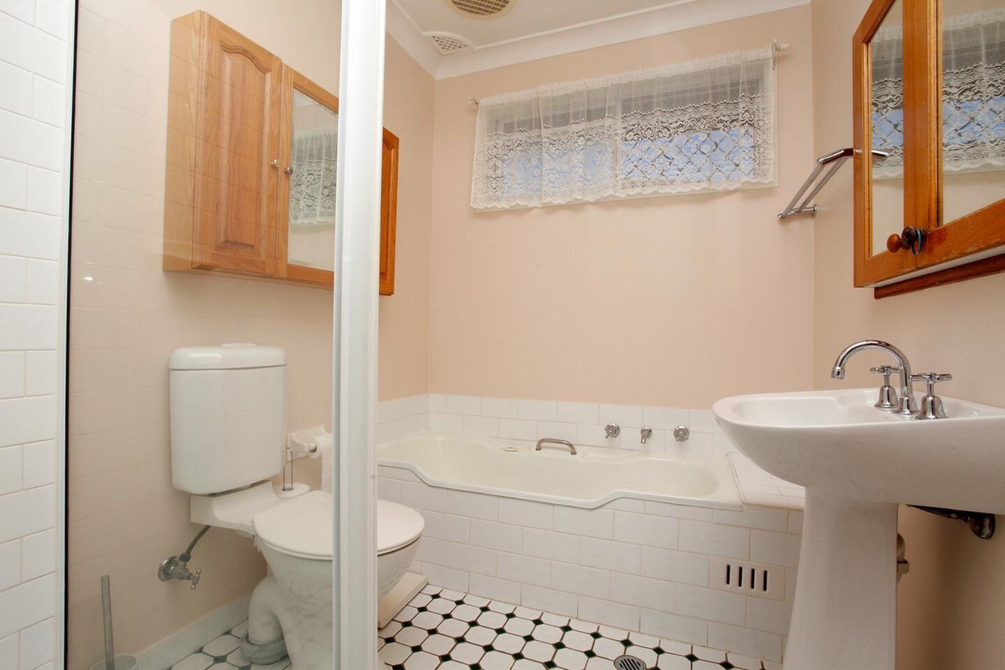16 Edna Street, Kingswood Sold by Response Real Estate Penrith - image 1