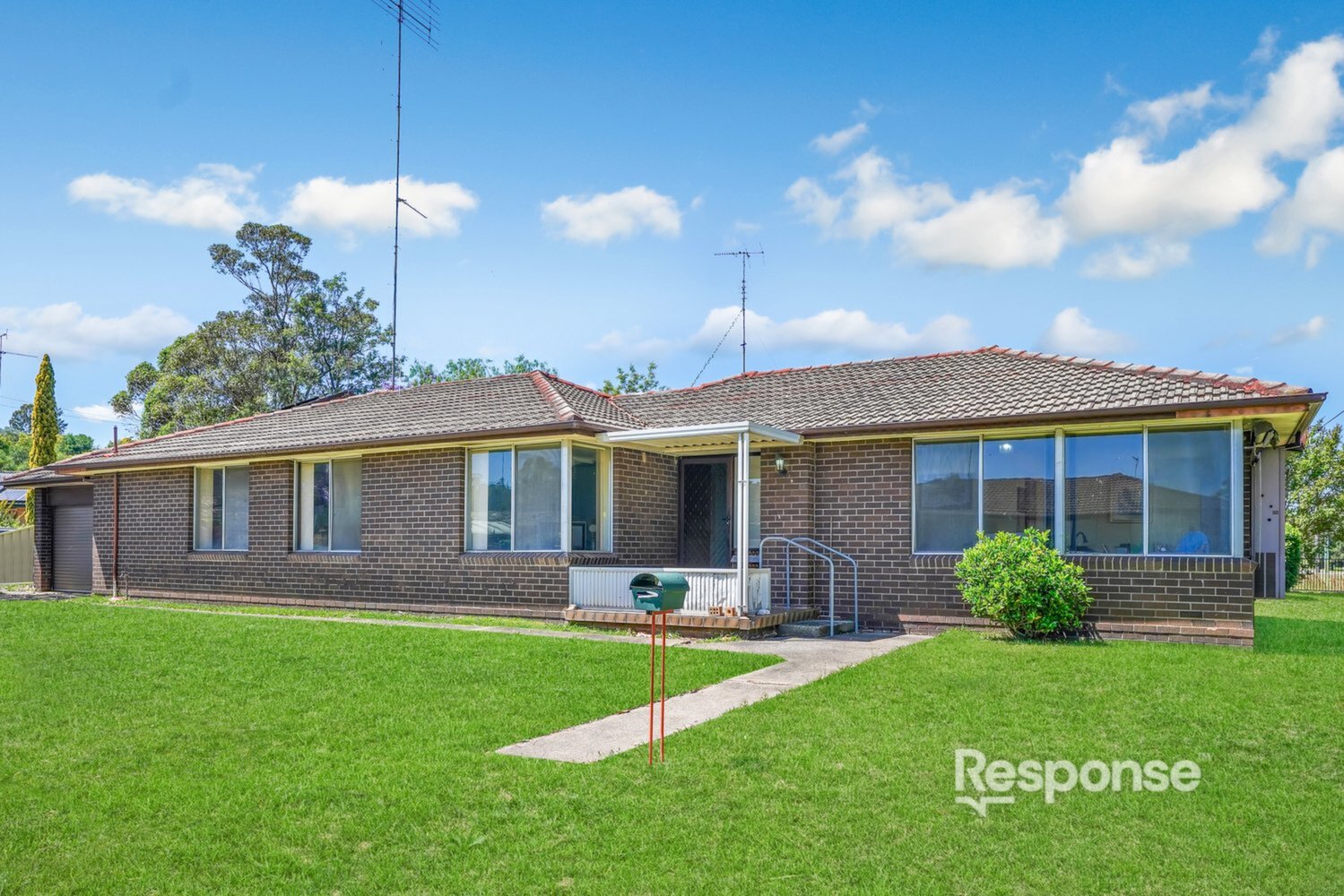 8 Apsley Court, Cranebrook Sold by Response Real Estate Penrith - image 1