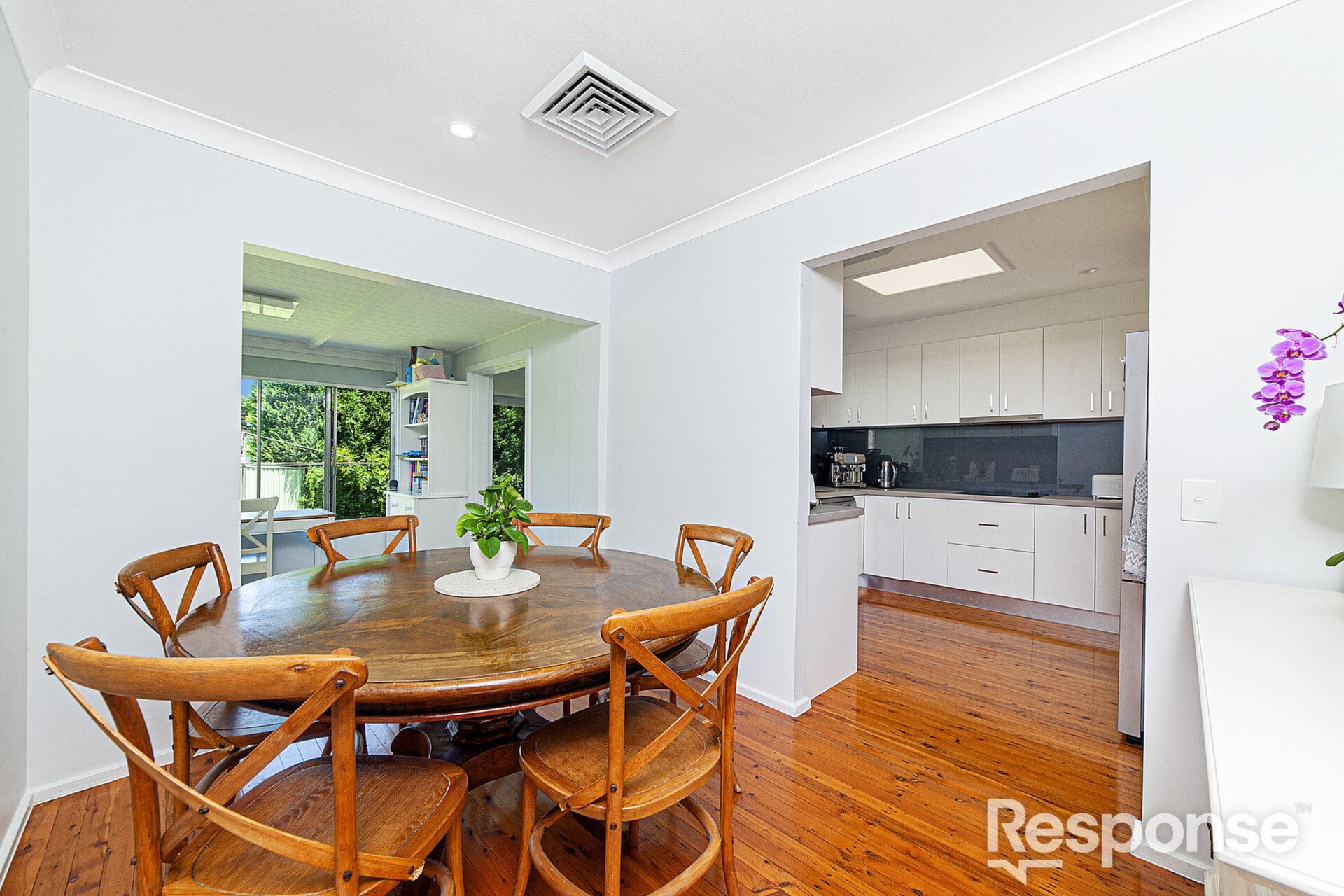 6 Mawarra Crescent, Kellyville Sold by ResponseRE - image 1