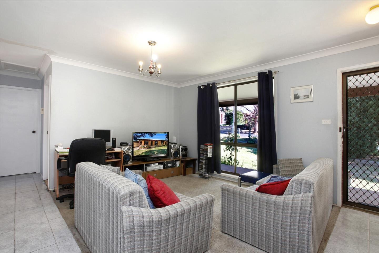 8 Arafura Avenue, Cranebrook Sold by Response Real Estate Penrith - image 1