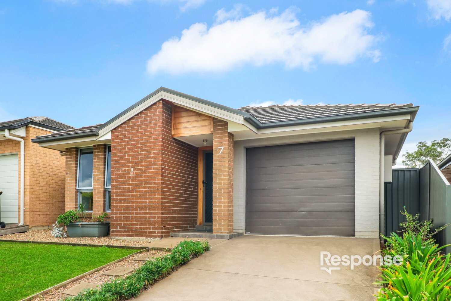 7 Portsmouth Circuit, Jordan Springs Sold by ResponseRE - image 1