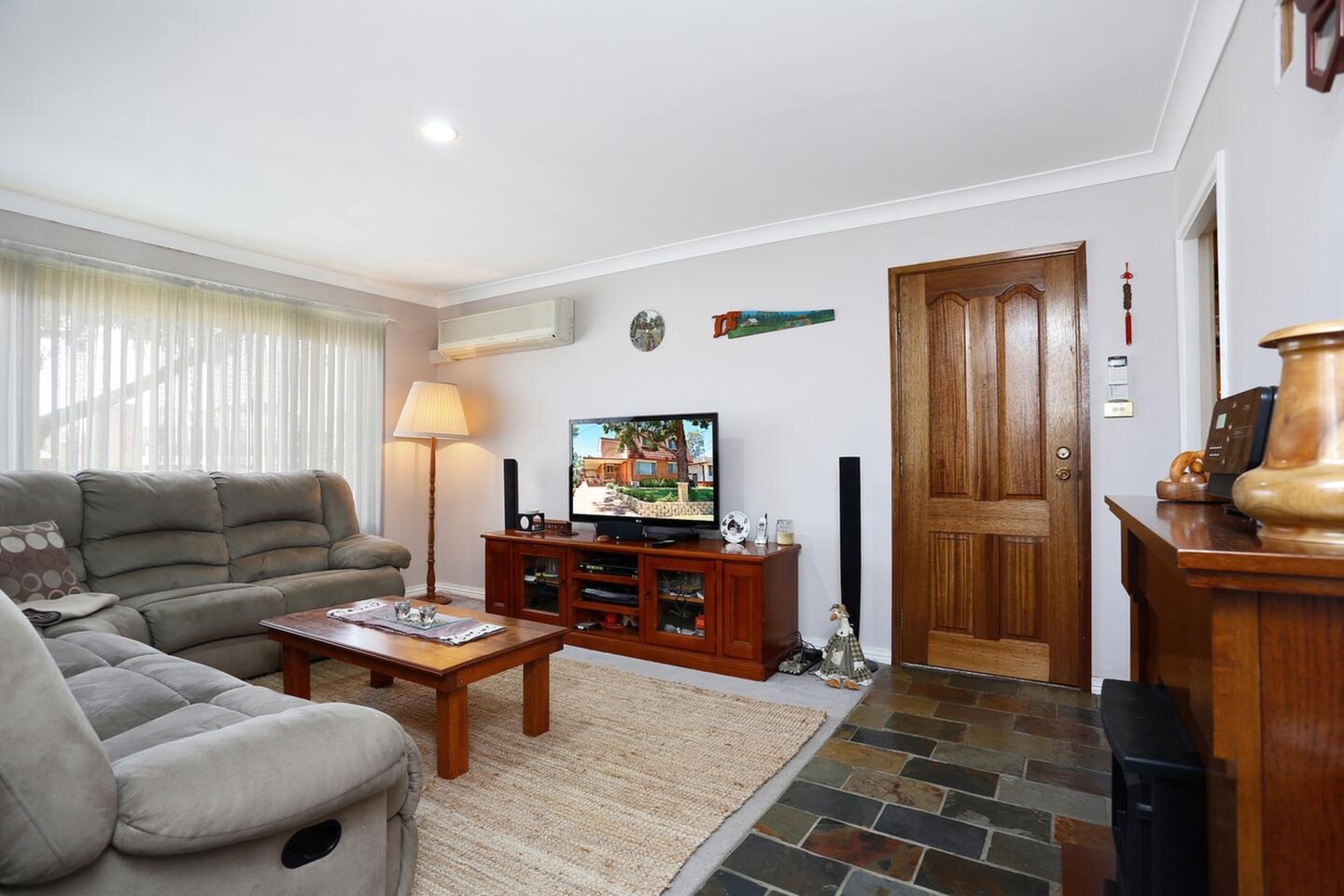 8 Manning Street, Kingswood Sold by Response Real Estate Penrith - image 1