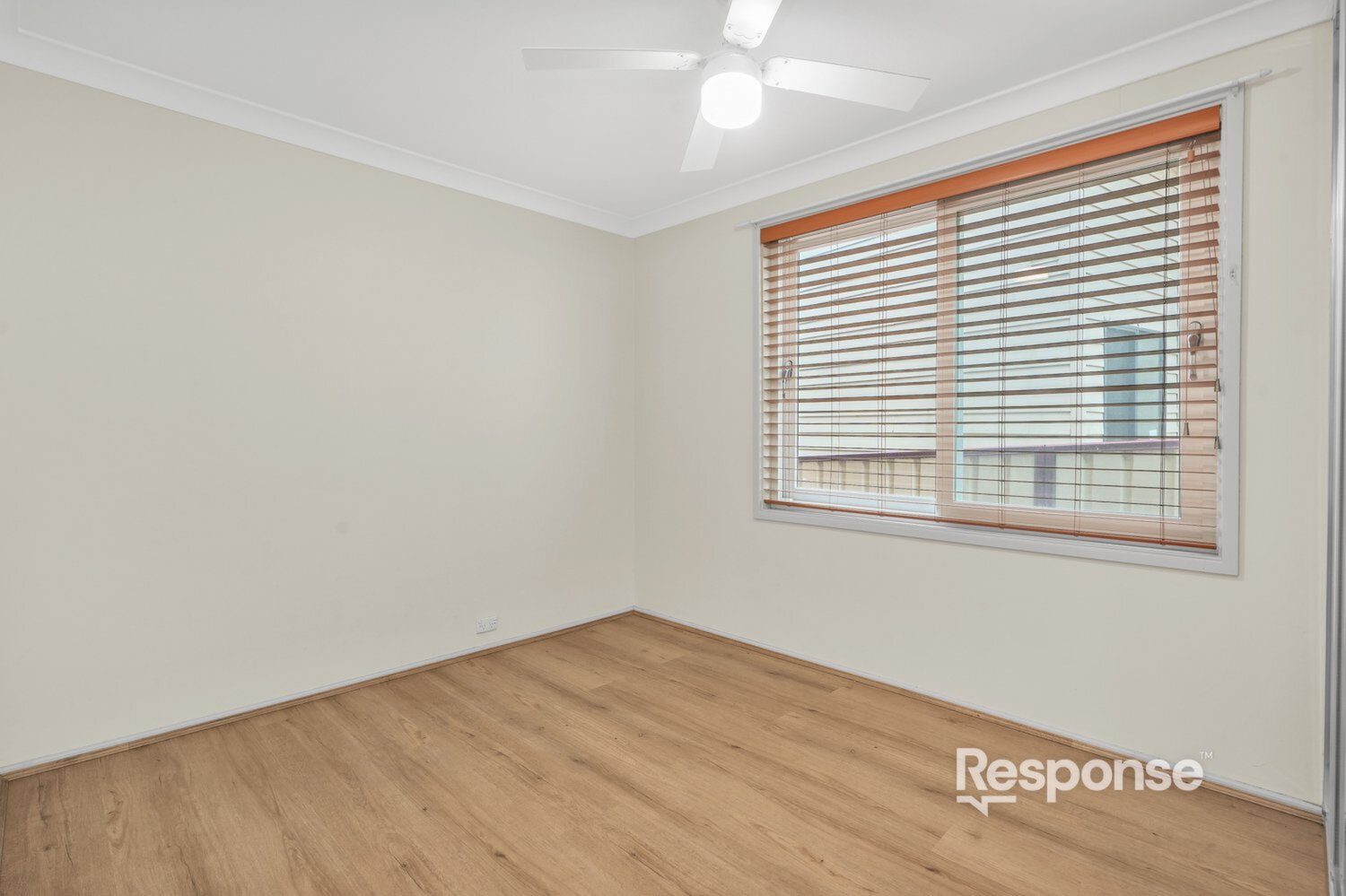 3 Royal Place, St Clair Sold by Response Real Estate Penrith - image 1