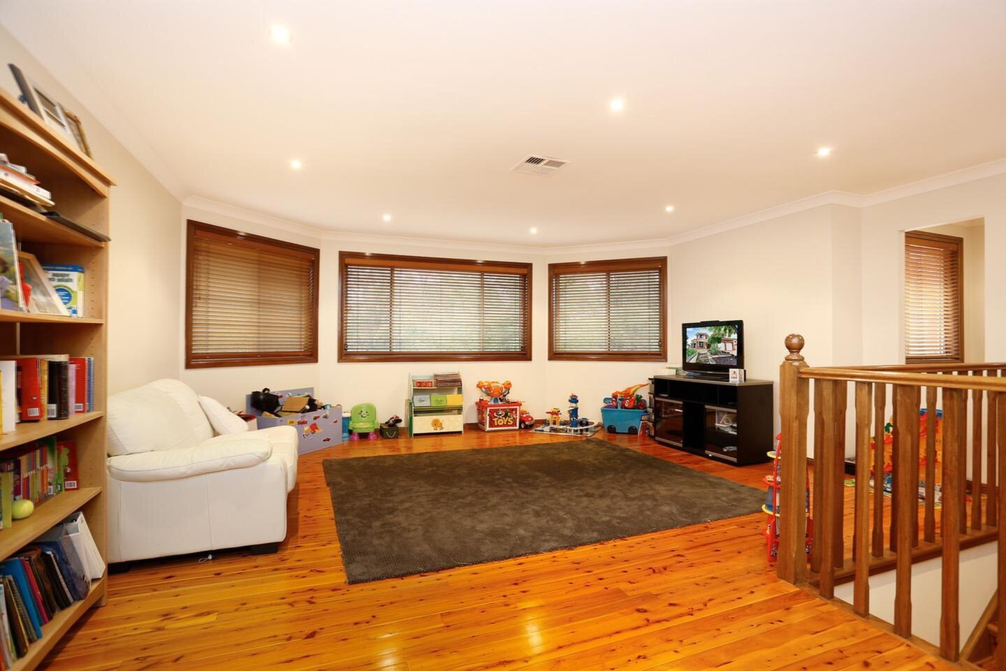 11 Devaney Avenue, Glenmore Park Sold by Response Real Estate Penrith - image 1