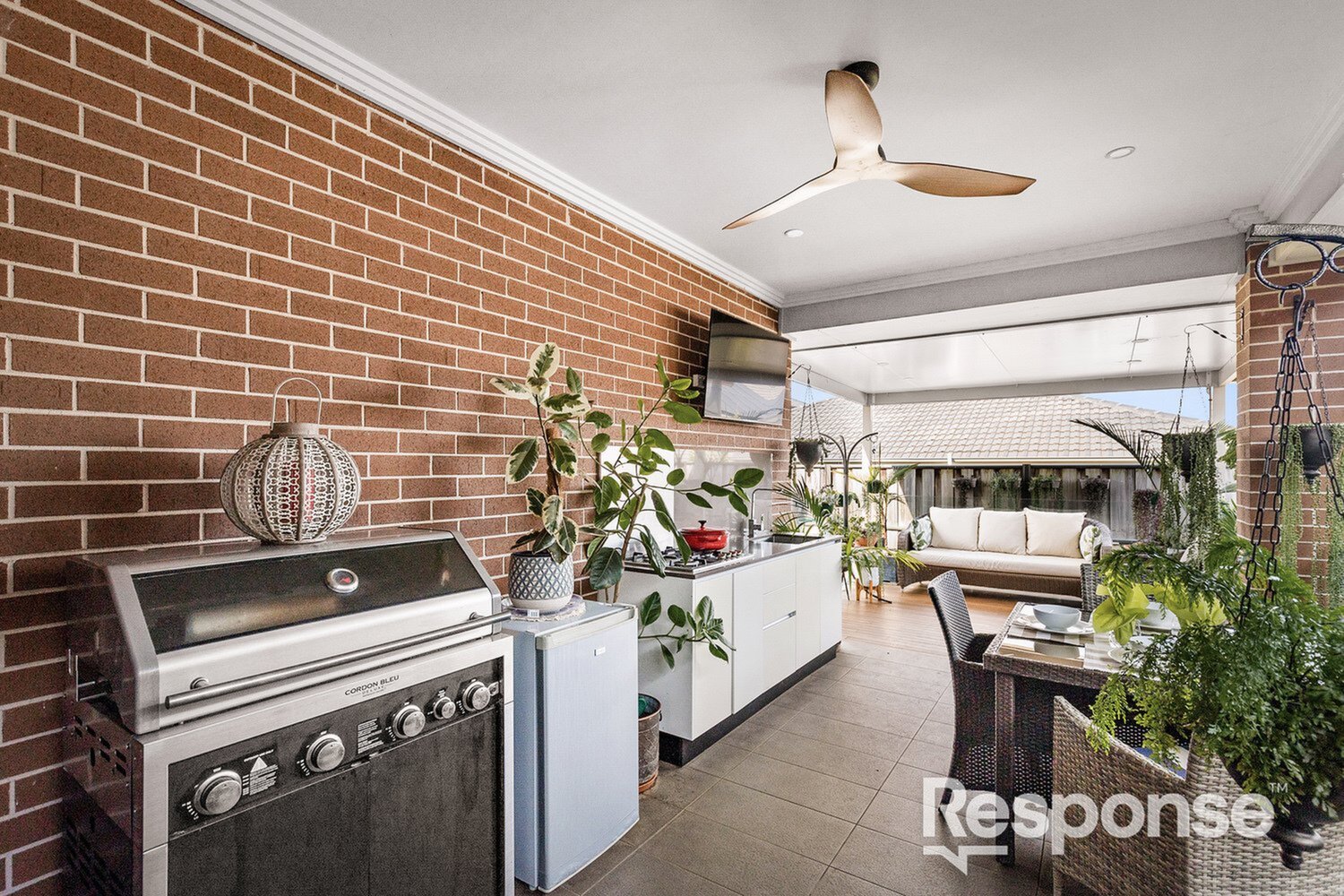 10 Fairfax Street, The Ponds Sold by ResponseRE Walsh Sullivan Northmead - image 1
