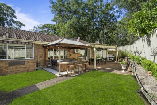 61 Seabrook Crescent, Doonside Sold by ResponseRE Walsh Sullivan Baulkham Hills