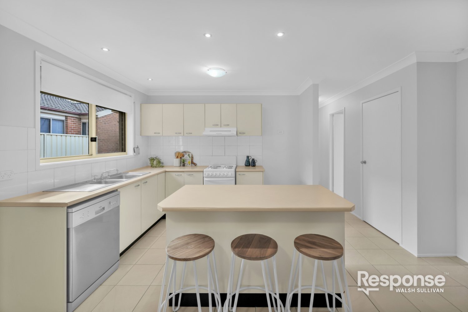 15 Mazari Grove, Stanhope Gardens Sold by ResponseRE Walsh Sullivan Northmead - image 1