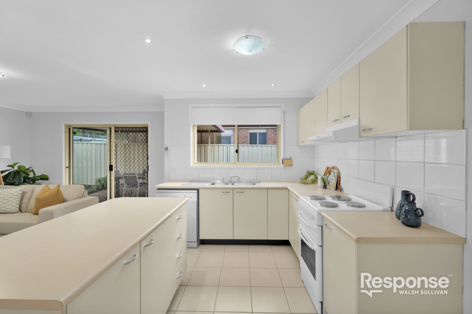 15 Mazari Grove, Stanhope Gardens Sold by ResponseRE Walsh Sullivan Northmead - image 1