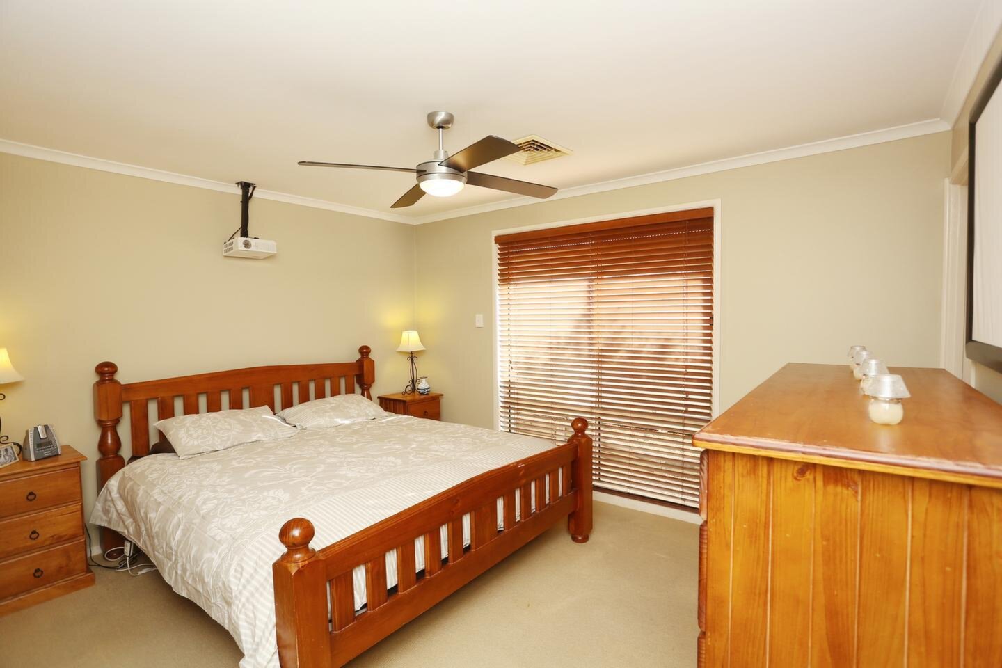 7 Yellow Place, Claremont Meadows Sold by Response Real Estate Penrith - image 1