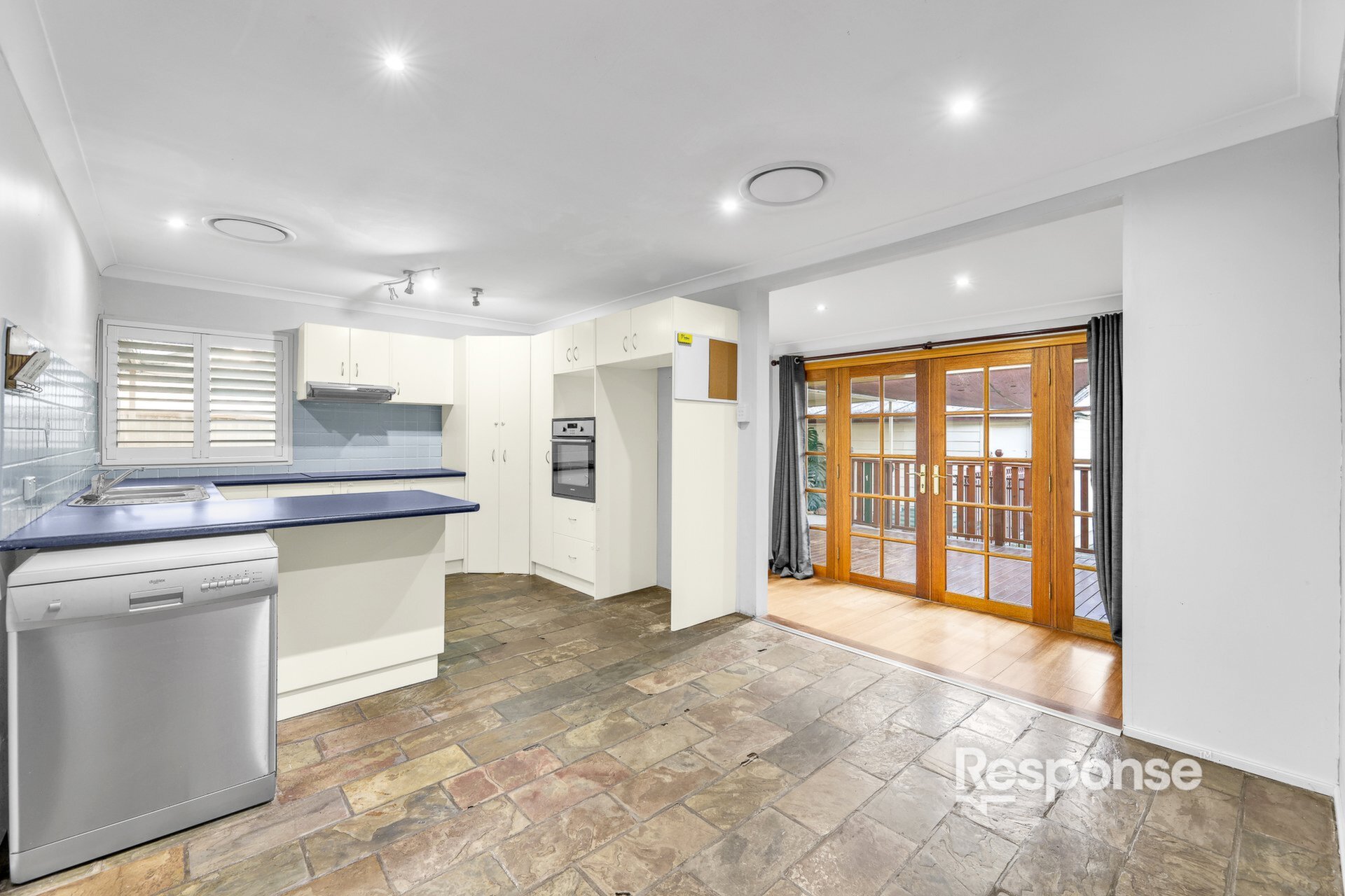 77 Barlow Street, Cambridge Park Sold by ResponseRE - image 1