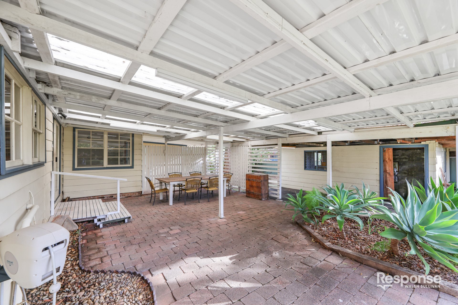 176 Windsor Road, Winston Hills Sold by ResponseRE Walsh Sullivan Northmead - image 1