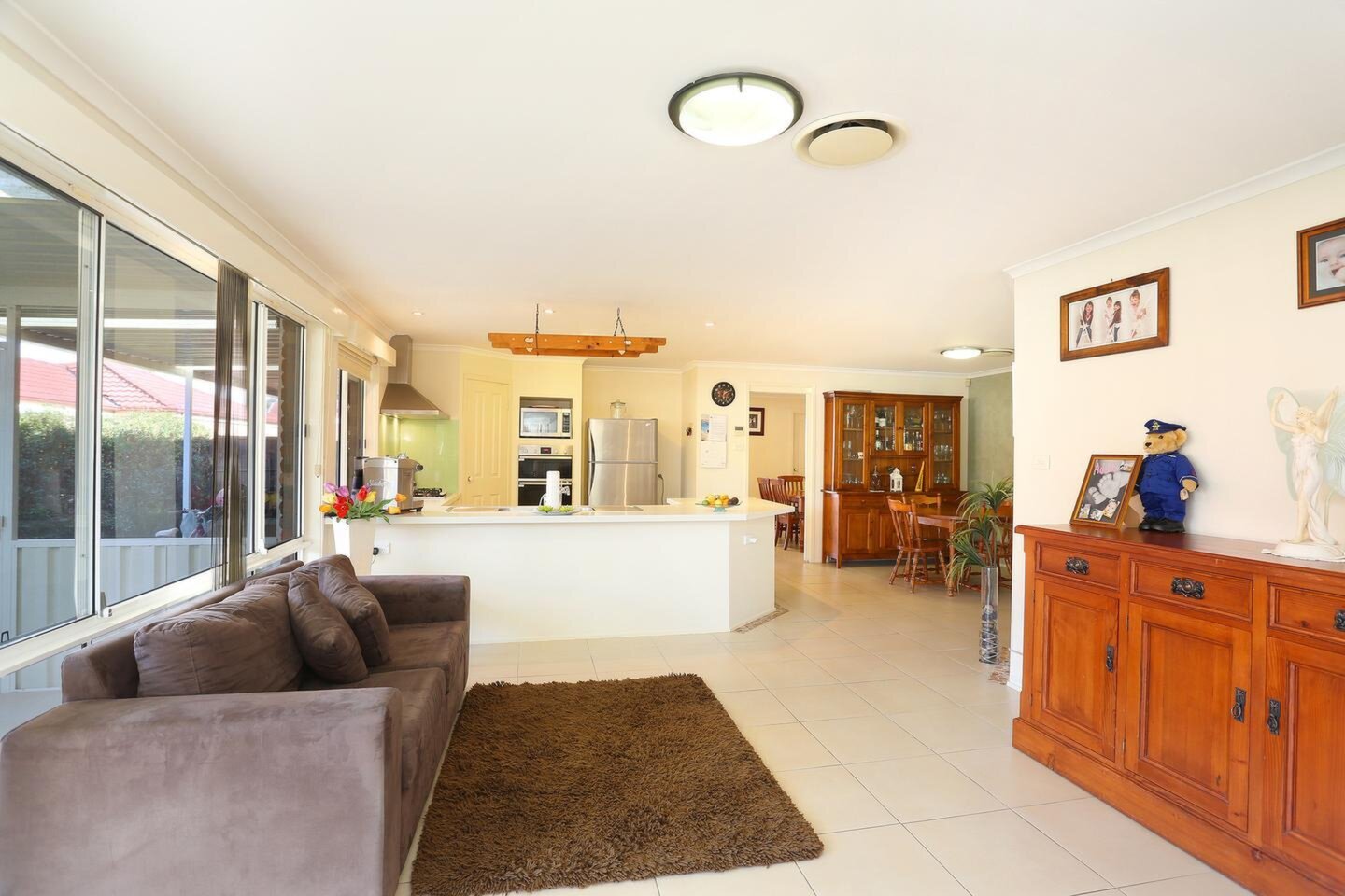 6 Yellow Place, Claremont Meadows Sold by Response Real Estate Penrith - image 1