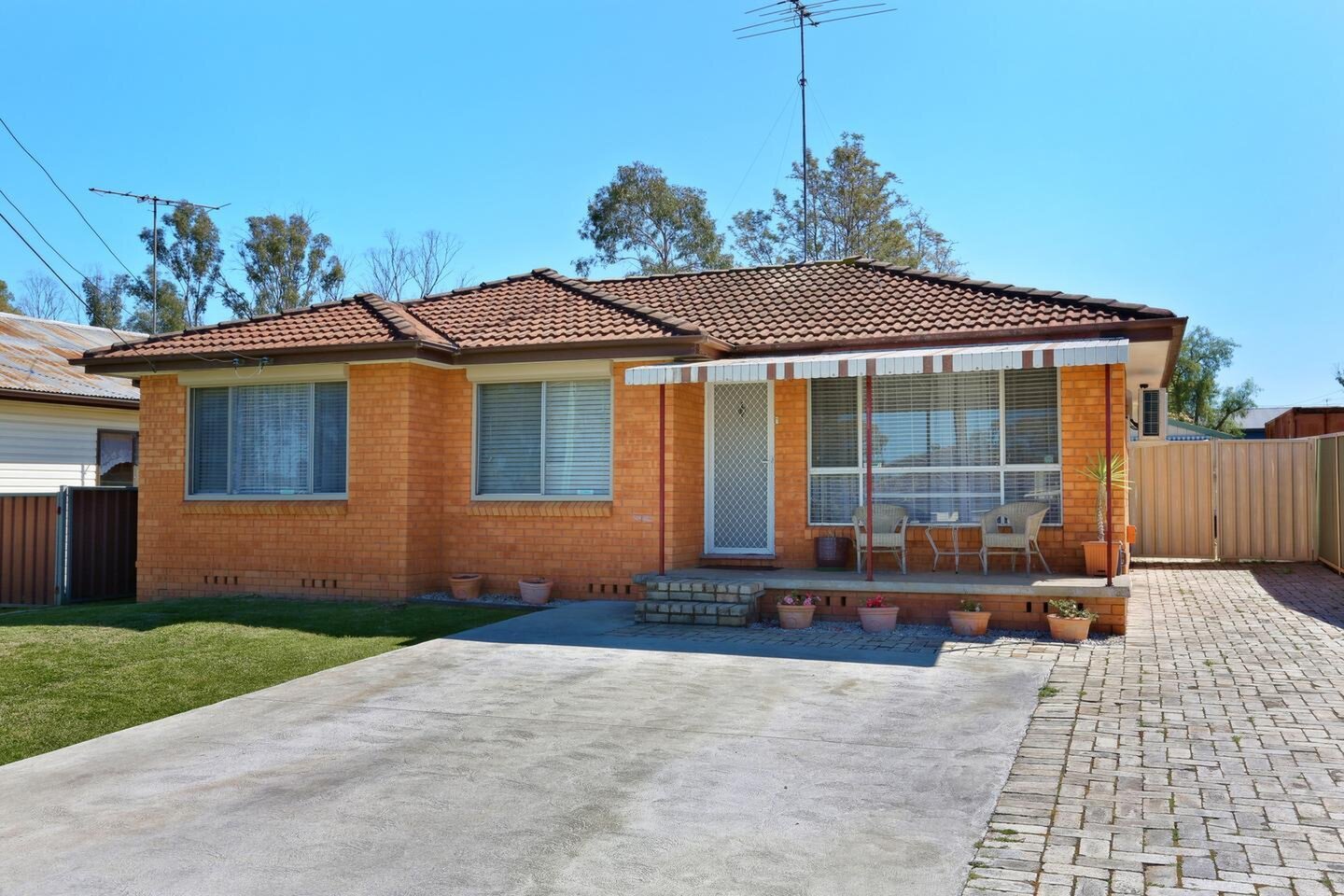 3 Barker Street, Cambridge Park Sold by Response Real Estate Penrith - image 1